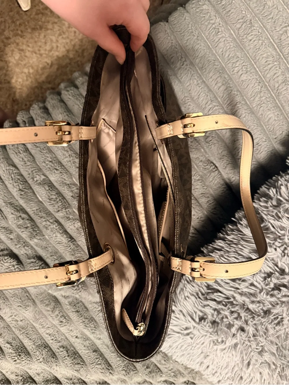 Michael Kors Brown Jet Set Tote - Picture 3 of 3